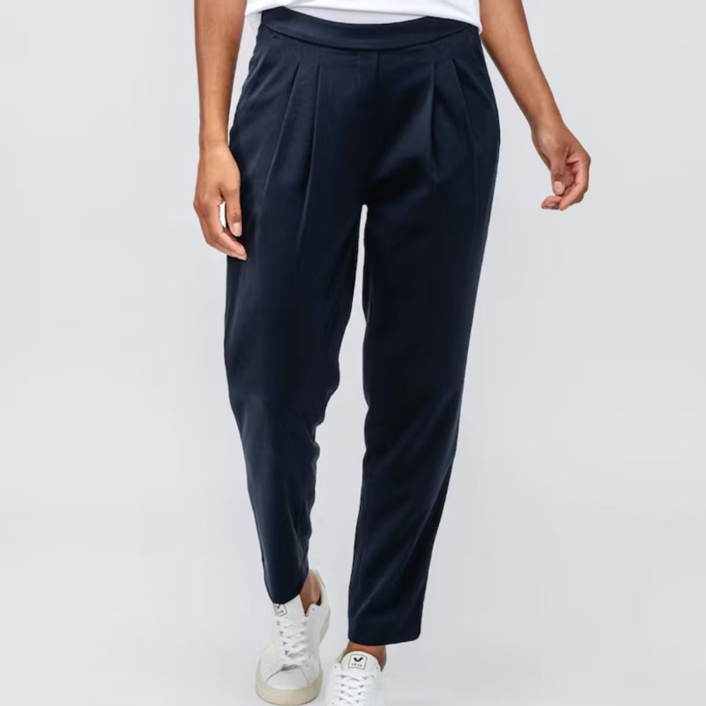 NWOT Ministry of Supply Swift Drape Pant Navy